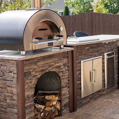 Outdoor Kitchen